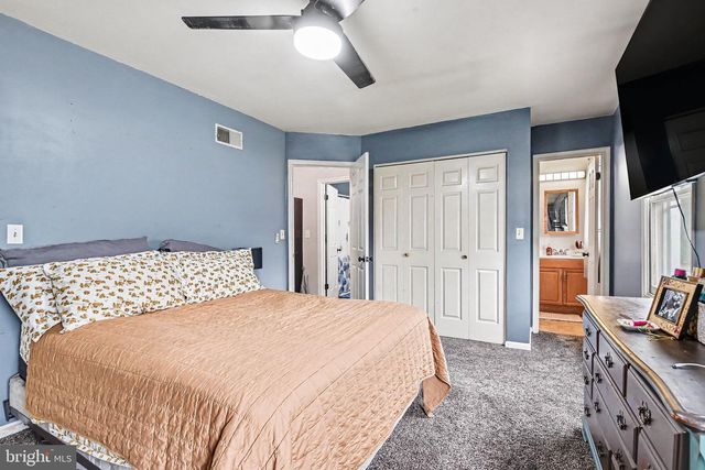1011 NORTHFIELD DR, Carlisle, PA 17013