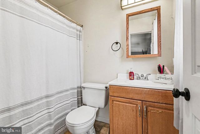 1011 NORTHFIELD DR, Carlisle, PA 17013