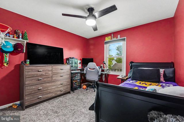 1011 NORTHFIELD DR, Carlisle, PA 17013