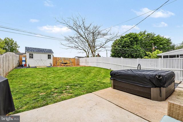 1011 NORTHFIELD DR, Carlisle, PA 17013