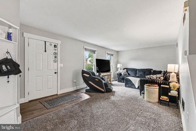 1011 NORTHFIELD DR, Carlisle, PA 17013