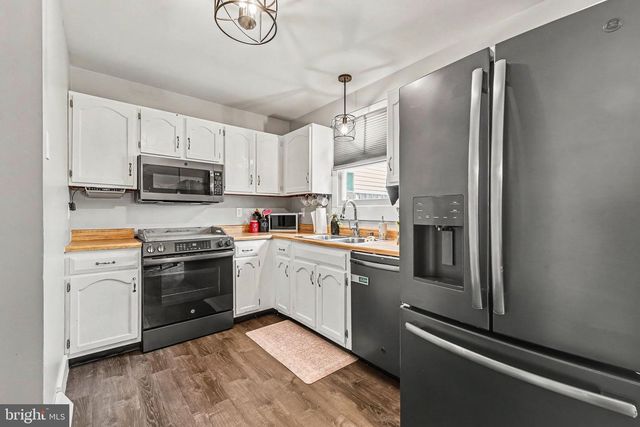 1011 NORTHFIELD DR, Carlisle, PA 17013