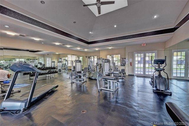 2851 N Oakland Forest Dr 210, Oakland Park, FL 33309