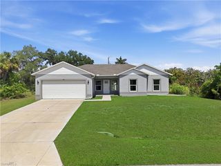 1406 Ford CIR, Lehigh Acres, FL 33936