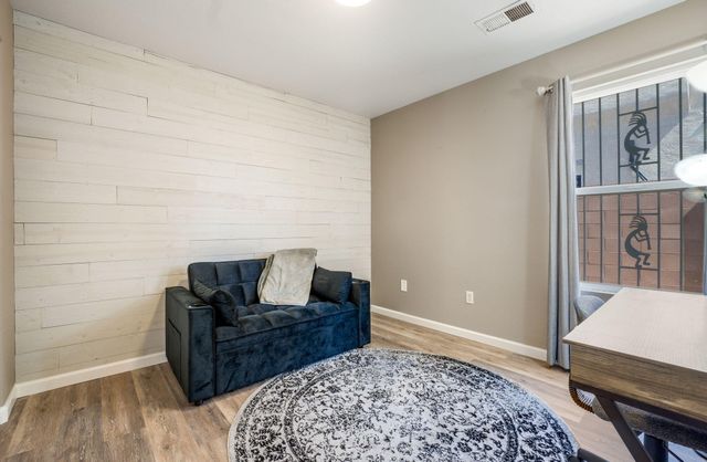 1404 Don Reynaldo Street SW, Albuquerque, NM 87121
