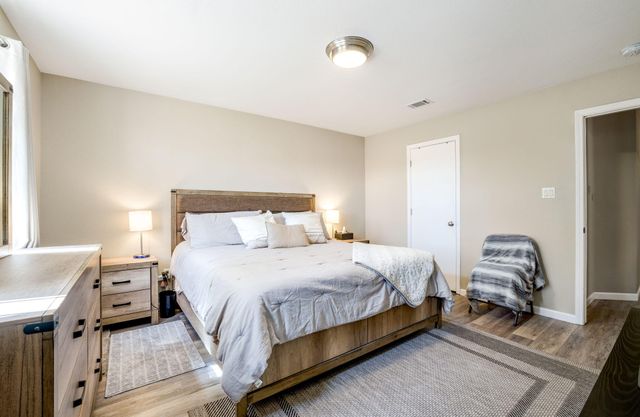1404 Don Reynaldo Street SW, Albuquerque, NM 87121