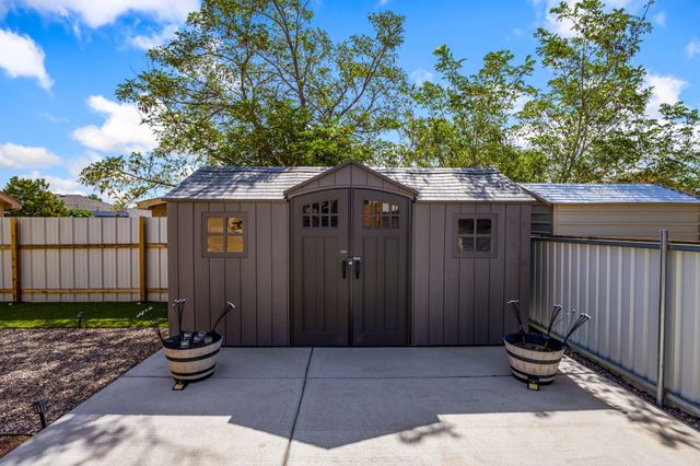 1404 Don Reynaldo Street SW, Albuquerque, NM 87121