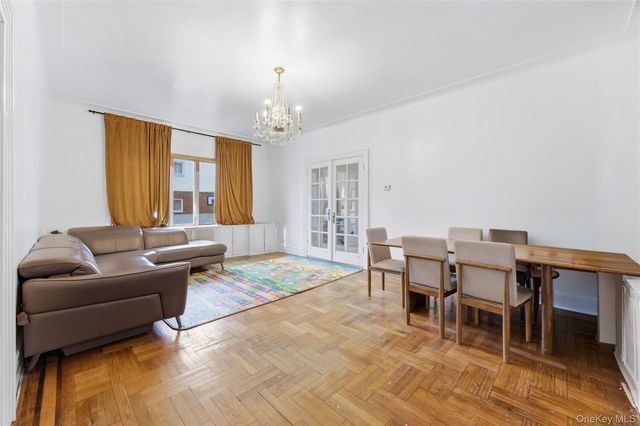 16016 Riverside Drive, Beechhurst, NY 11357