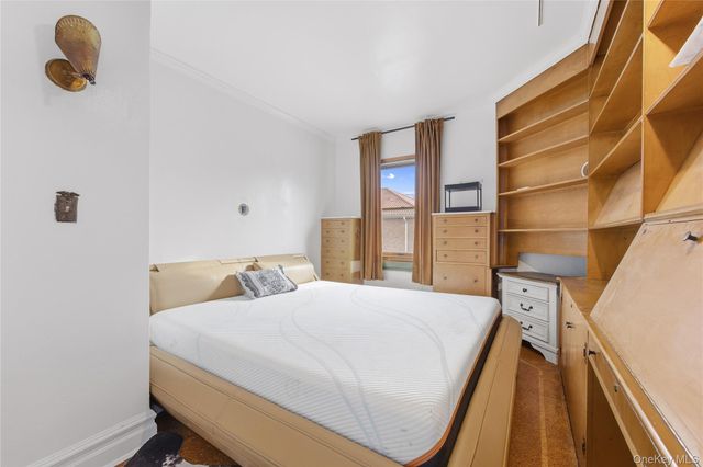 16016 Riverside Drive, Beechhurst, NY 11357