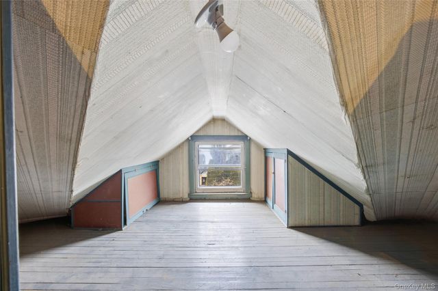 16016 Riverside Drive, Beechhurst, NY 11357