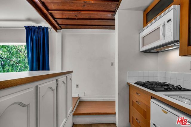2519 Horse Shoe Canyon Road, Los Angeles, CA 90046
