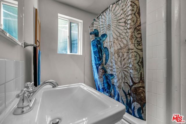 2519 Horse Shoe Canyon Road, Los Angeles, CA 90046