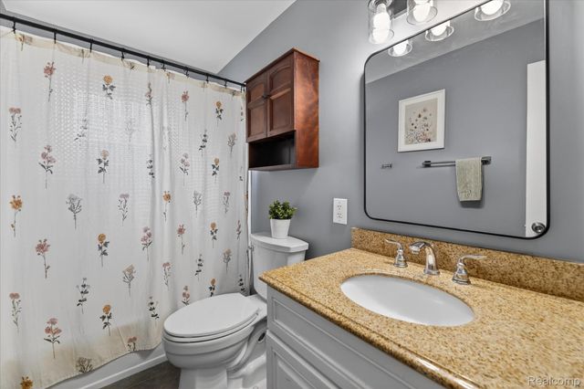 11638 Fairview Drive, Sterling Heights, MI 48312