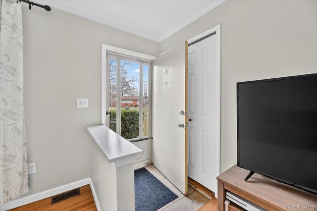 11638 Fairview Drive, Sterling Heights, MI 48312