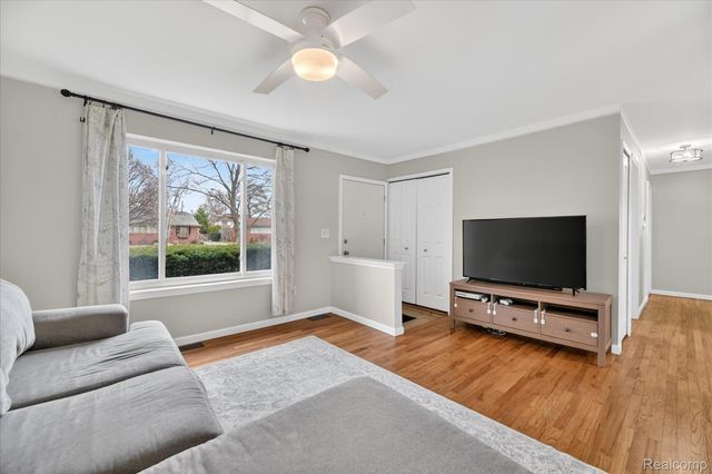 11638 Fairview Drive, Sterling Heights, MI 48312