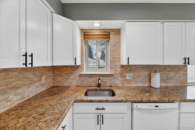 11638 Fairview Drive, Sterling Heights, MI 48312