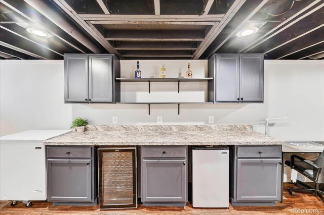 11638 Fairview Drive, Sterling Heights, MI 48312