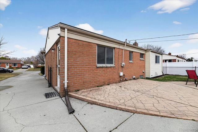 11638 Fairview Drive, Sterling Heights, MI 48312