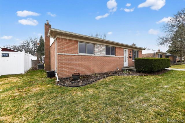 11638 Fairview Drive, Sterling Heights, MI 48312