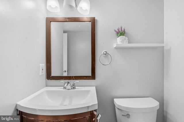 5557 REAGON CT, Woodbridge, VA 22193