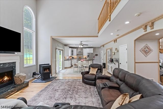 15 Ascot Ln, Byram Twp., NJ 07871