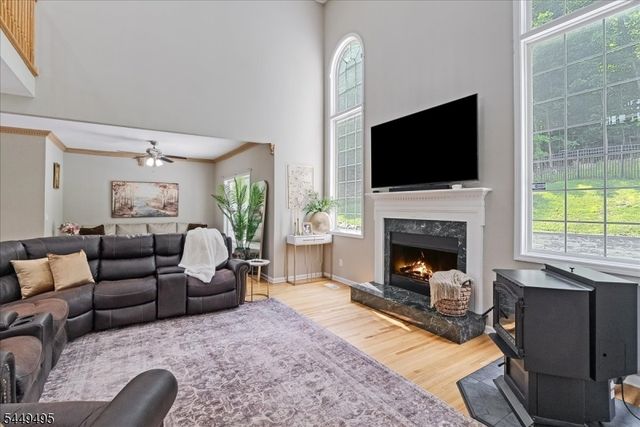 15 Ascot Ln, Byram Twp., NJ 07871