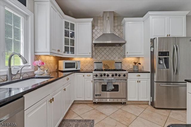 15 Ascot Ln, Byram Twp., NJ 07871