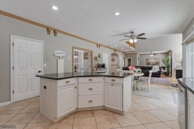 15 Ascot Ln, Byram Twp., NJ 07871