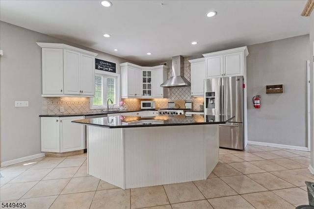 15 Ascot Ln, Byram Twp., NJ 07871