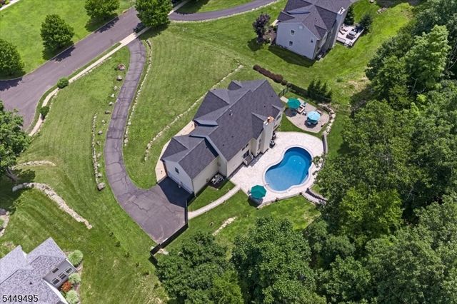 15 Ascot Ln, Byram Twp., NJ 07871