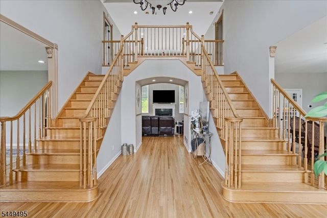 15 Ascot Ln, Byram Twp., NJ 07871