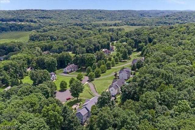 15 Ascot Ln, Byram Twp., NJ 07871