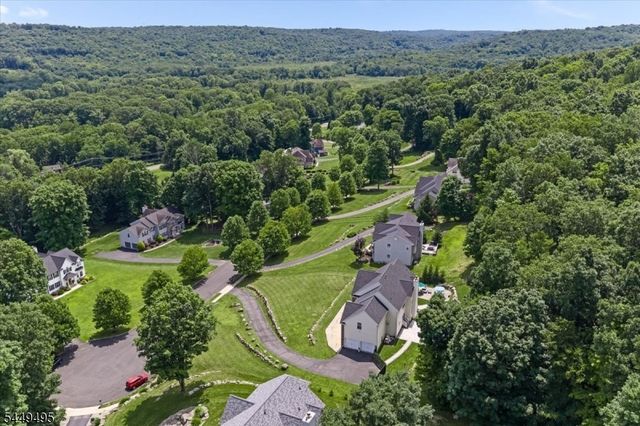 15 Ascot Ln, Byram Twp., NJ 07871