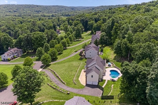 15 Ascot Ln, Byram Twp., NJ 07871