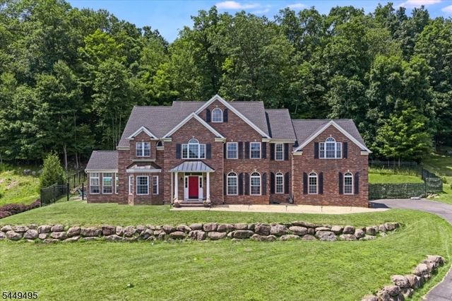 15 Ascot Ln, Byram Twp., NJ 07871