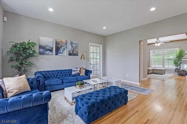 15 Ascot Ln, Byram Twp., NJ 07871