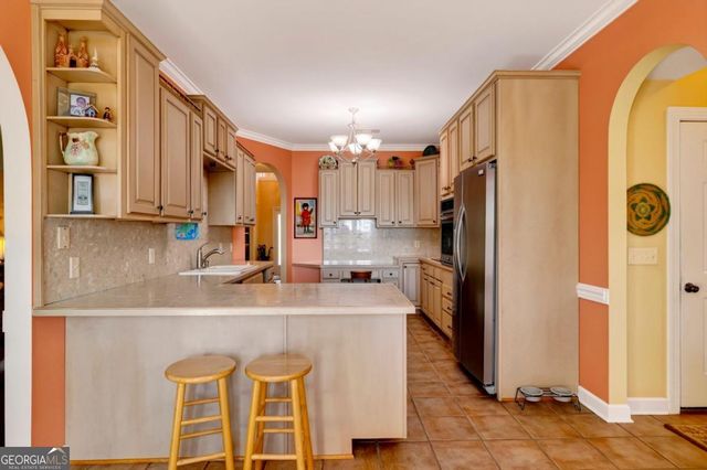 237 Lyman Hall, Savannah, GA 31410
