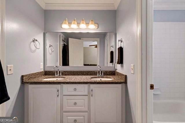 237 Lyman Hall, Savannah, GA 31410