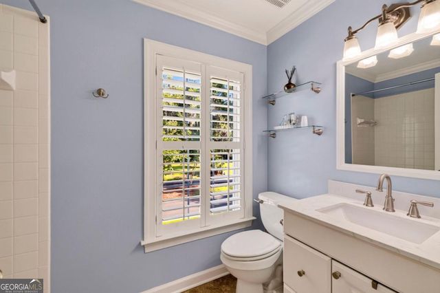 237 Lyman Hall, Savannah, GA 31410