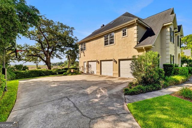 237 Lyman Hall, Savannah, GA 31410