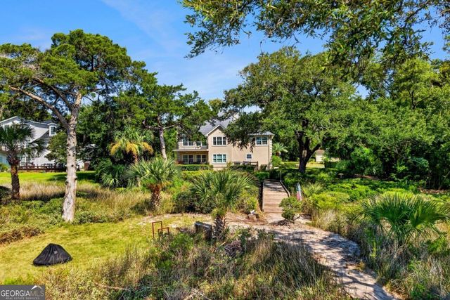 237 Lyman Hall, Savannah, GA 31410