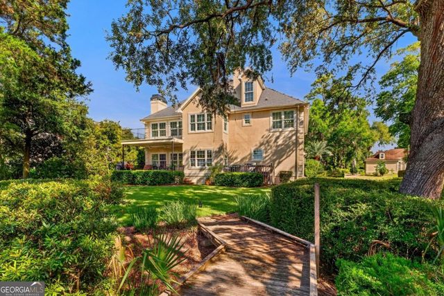 237 Lyman Hall, Savannah, GA 31410