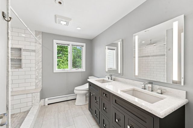 25 West St, Foxboro, MA 02035
