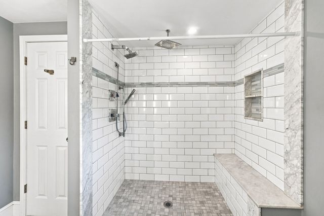 25 West St, Foxboro, MA 02035