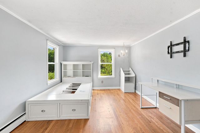 25 West St, Foxboro, MA 02035