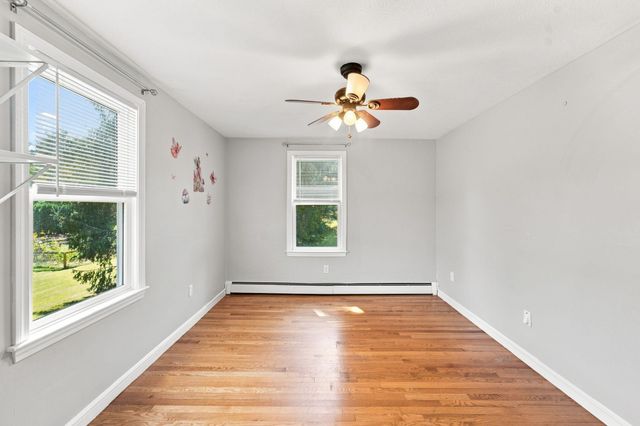 25 West St, Foxboro, MA 02035