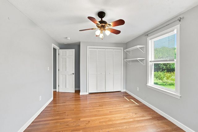 25 West St, Foxboro, MA 02035