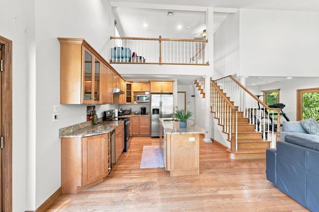 25 West St, Foxboro, MA 02035