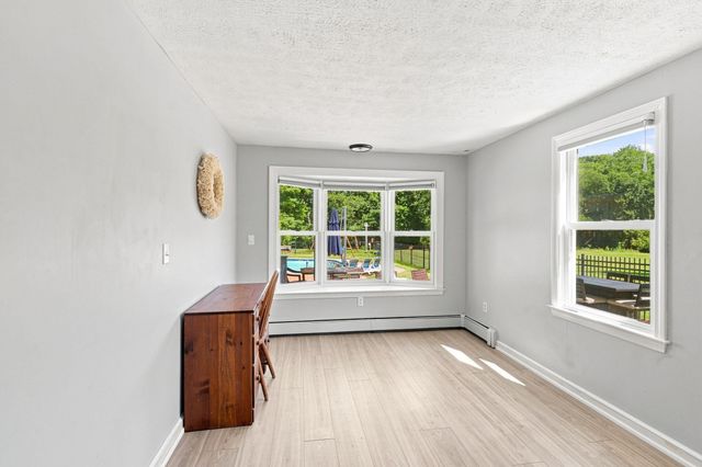25 West St, Foxboro, MA 02035