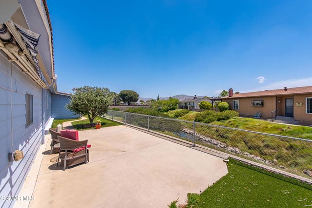 134 Poinsettia Gardens Drive 134, Ventura, CA 93004